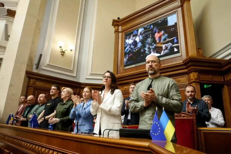 Уряд хоче змінити умови набуття громадянства України
