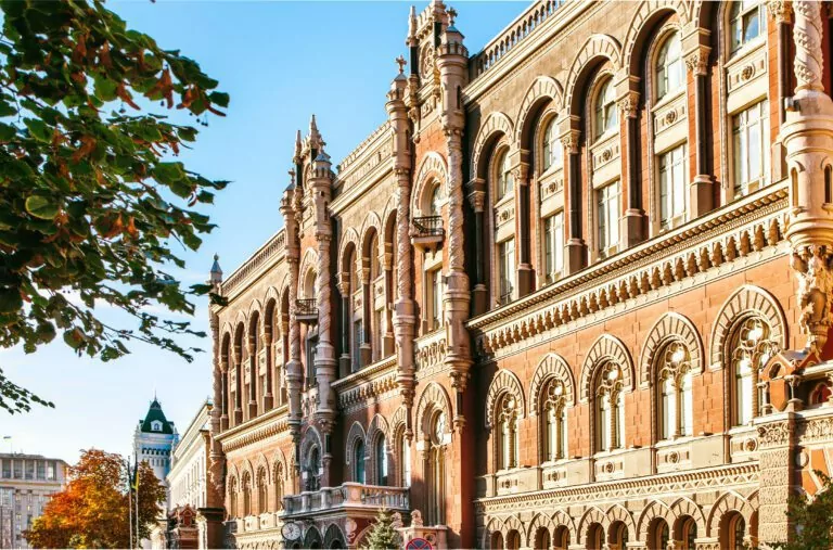 Нацбанк має «надрукувати» мільярди гривень, аби покрити дефіцит бюджету