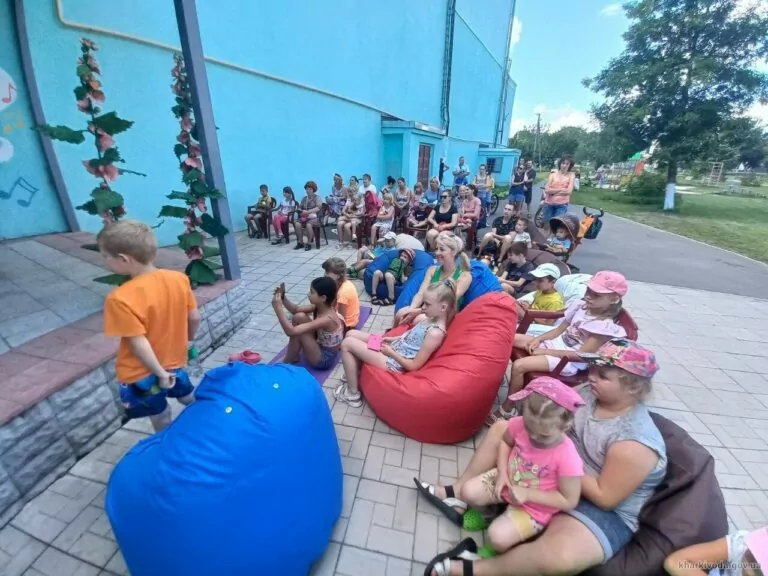 Театри Харкова проводять для дітей вистави попри війну