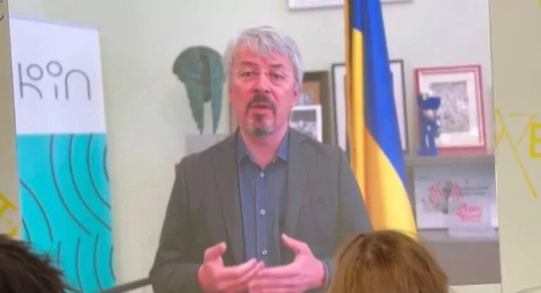 Понад 70% українських митців продовжують займатись своєю професійною діяльністю під час війни