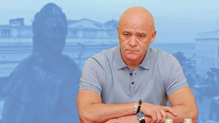 Міський голова Одеси Геннадій Труханов VS українські ЗМІ