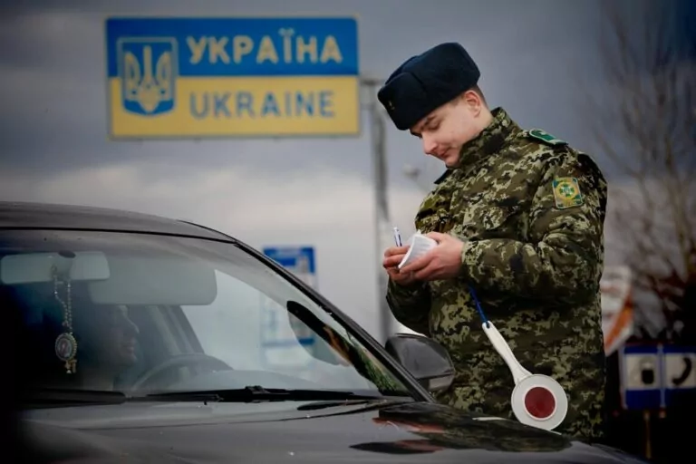 Постанову про виїзд за кордон військовозобов’язаним не підписали