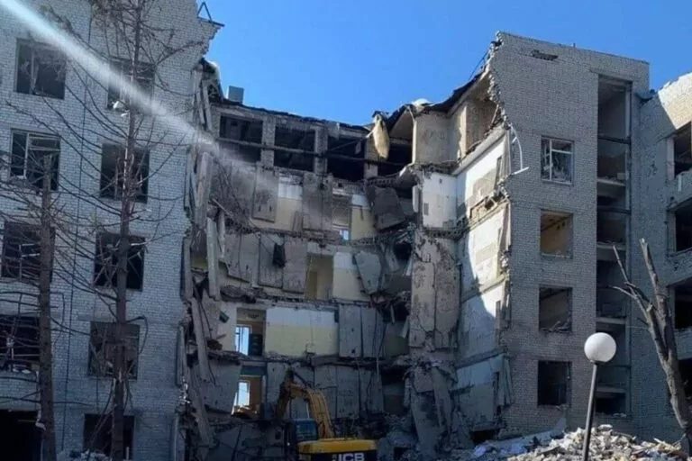 Kharkiv City and Oblast Latest: New Buses Operating, Pharmacies Working, Windows Repaired, and New Train Schedule Presented