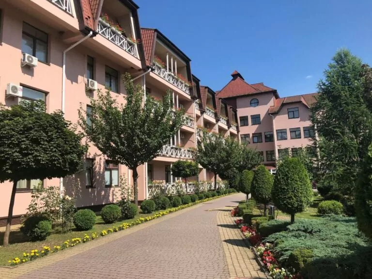 Уряд обговорює нові місця для облаштування житла ВПО
