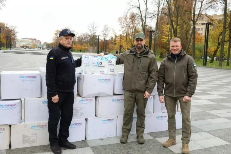 На Харківщині закупили захисні костюми, під’єднали газ та повернули пошту в Ізюм