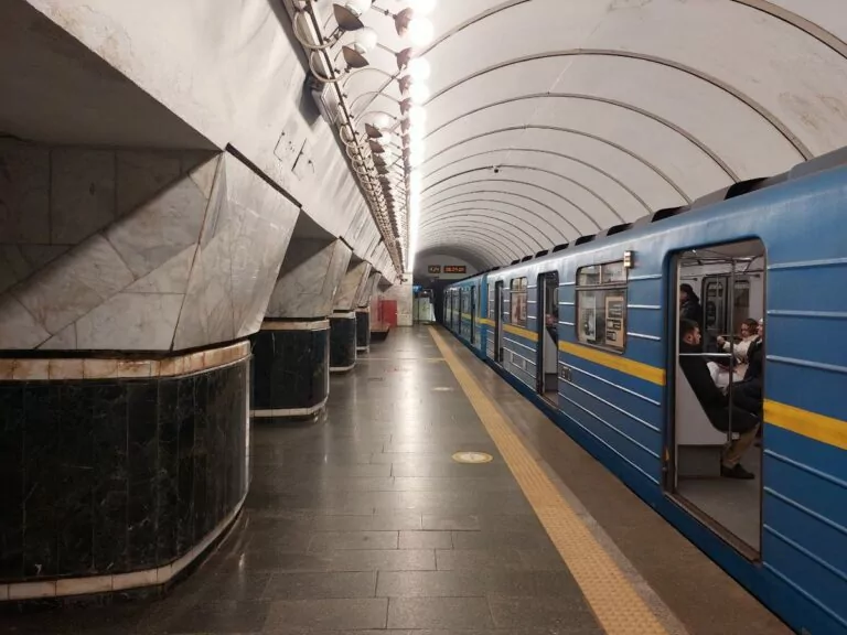 Києву допоможуть з заміною усіх російських вагонів метро