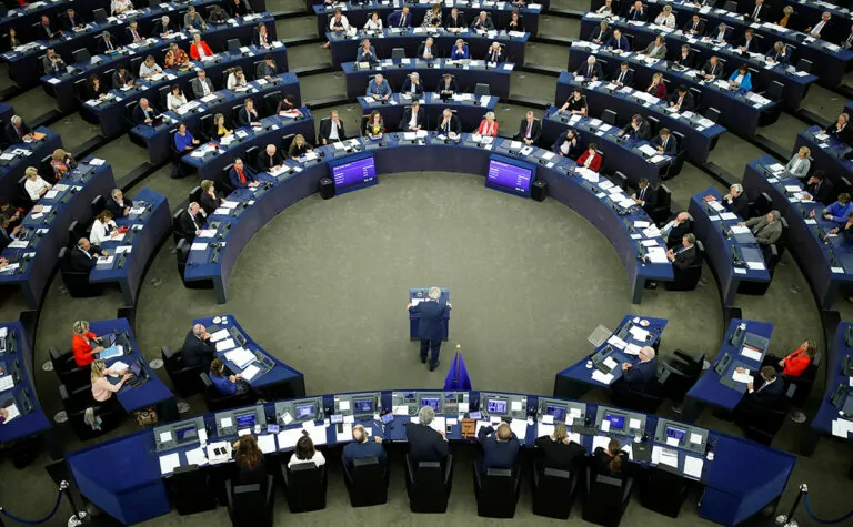 Попри вето Угорщини: Рада ЄС погодила виділення Україні 18 млрд євро