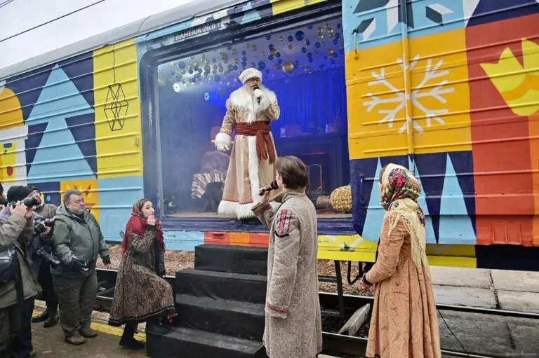 В Ізюмі зустріли Поїзд Святого Миколая