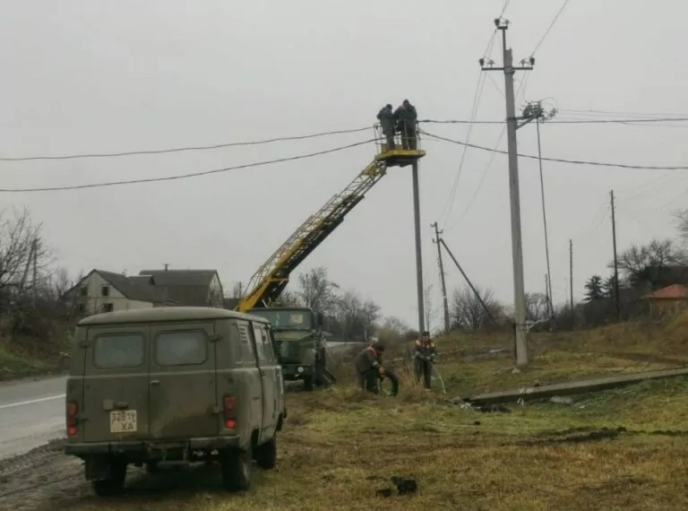 У Циркунах частково поновили світло 