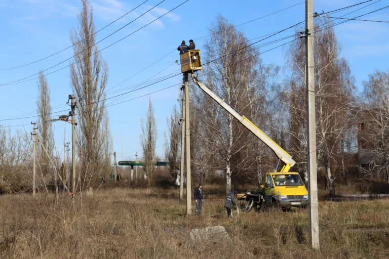 У Золочівську громаду повернули світло та газ