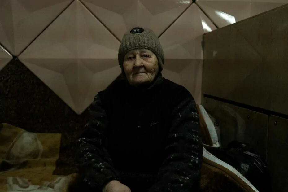 зображення до посту: Підземка стала другим домом: історії людей, які живуть на станції харківського метро