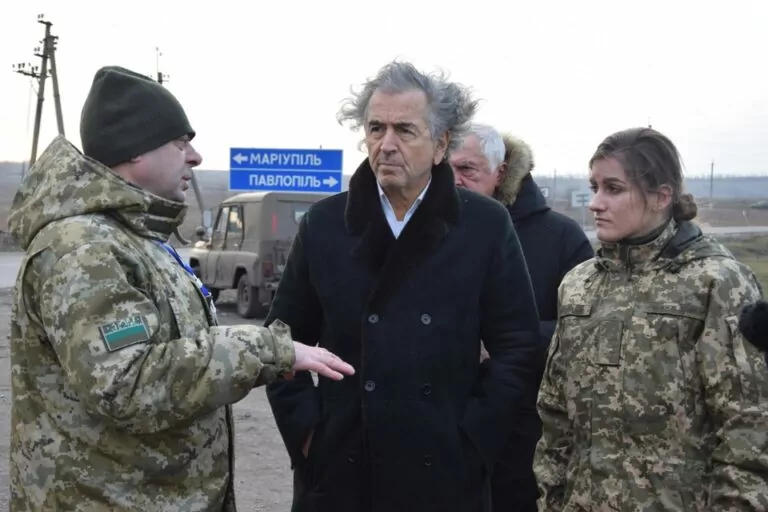 Французький письменник зняв документальний фільм про Україну
