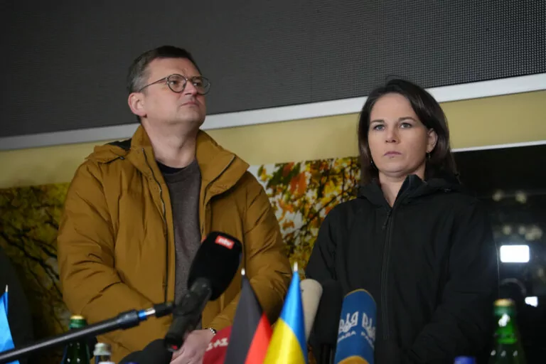 Голова МЗС Німеччини з неоголошеним візитом відвідала Харків — фото