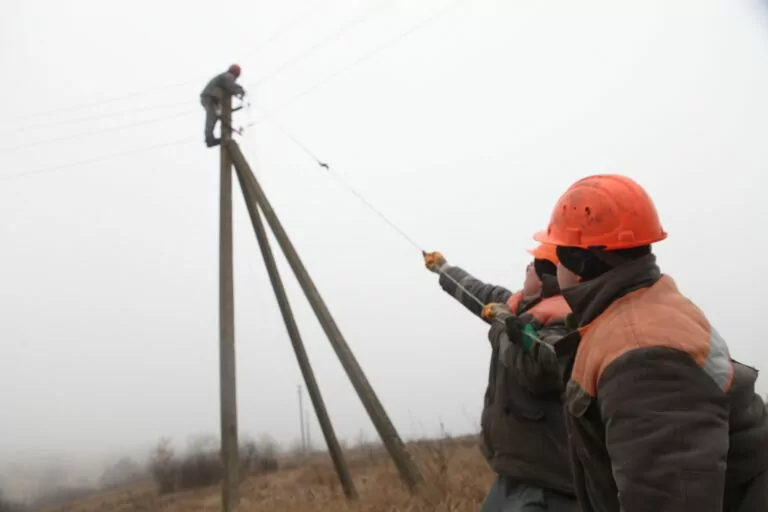 У двох селах Золочівської громади відновили світло