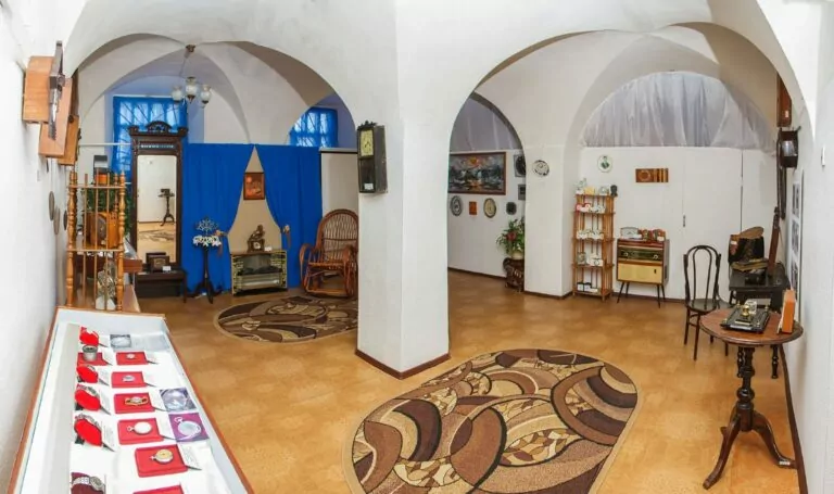 Exhibits to be Removed from Damaged Balakliia Museum