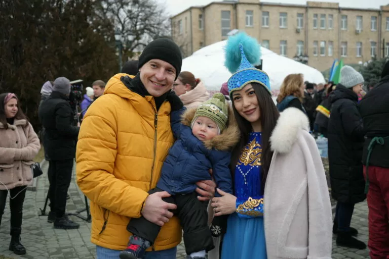 Майже половина українців стала менше піклуватися про своє здоров’я — опитування