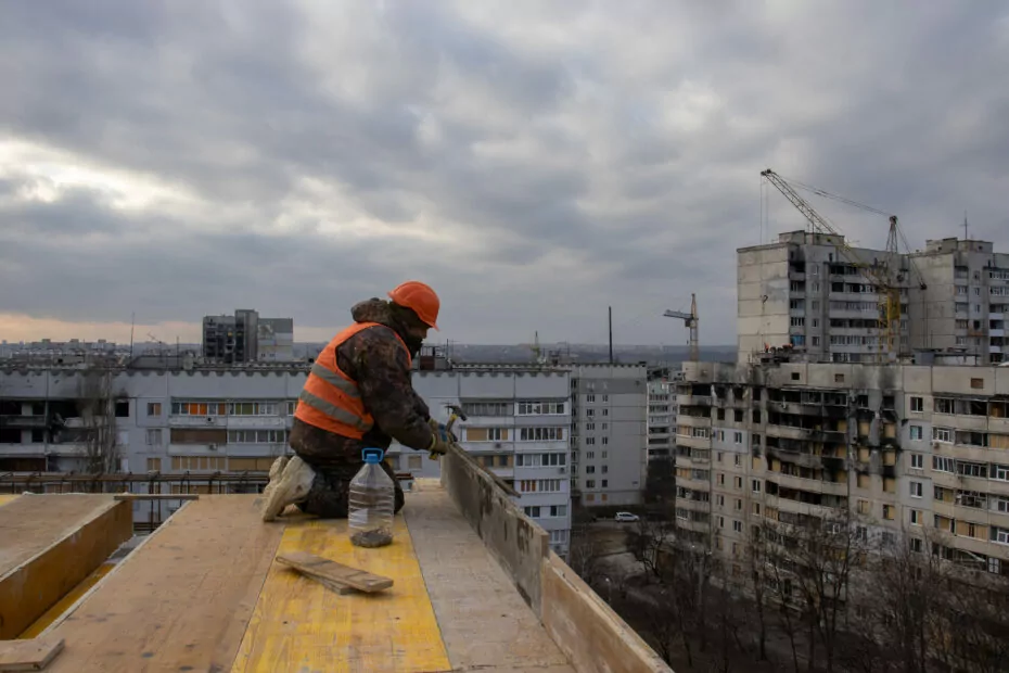 зображення до посту: Recovery Despite Missile Attacks: How Houses to Be Repaired in Kharkiv