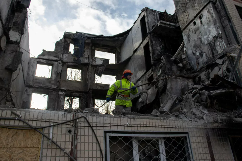 зображення до посту: Recovery Despite Missile Attacks: How Houses to Be Repaired in Kharkiv