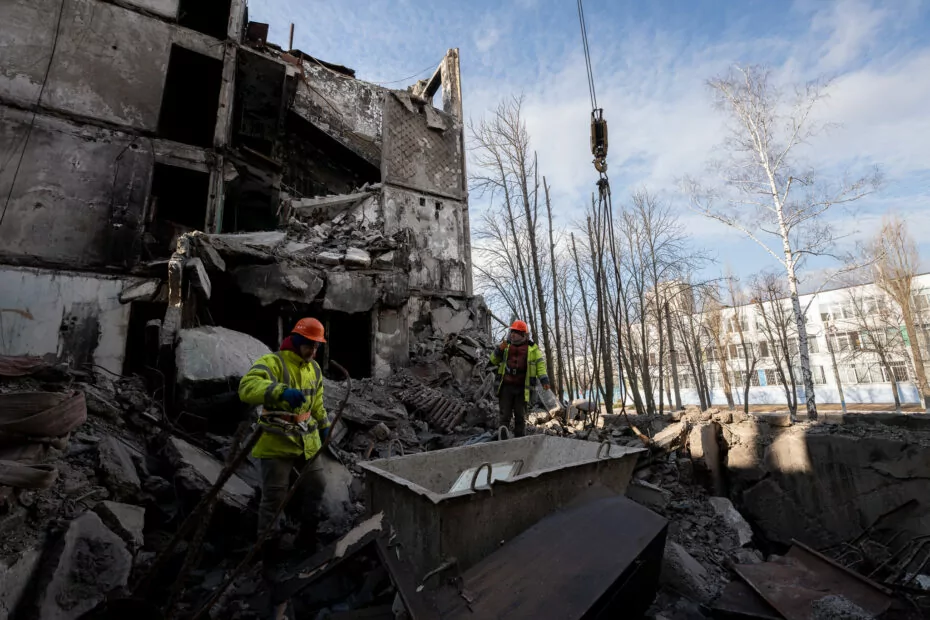 зображення до посту: Recovery Despite Missile Attacks: How Houses to Be Repaired in Kharkiv