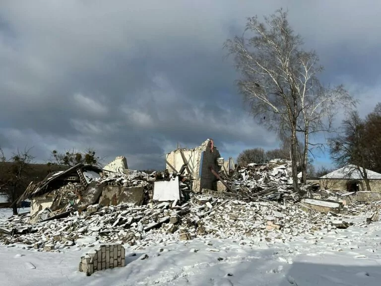Російські військові завдали авіаудари по Вовчанську: є постраждалі