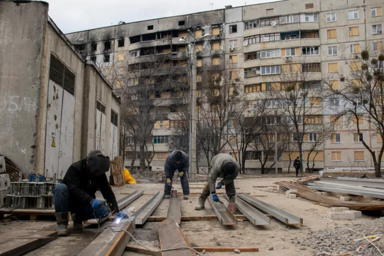 Працівники «Армії відновлення» за рік заробили 463 мільйони гривень – Мінекономіки