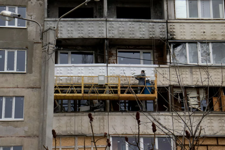 зображення до посту: Recovery Despite Missile Attacks: How Houses to Be Repaired in Kharkiv
