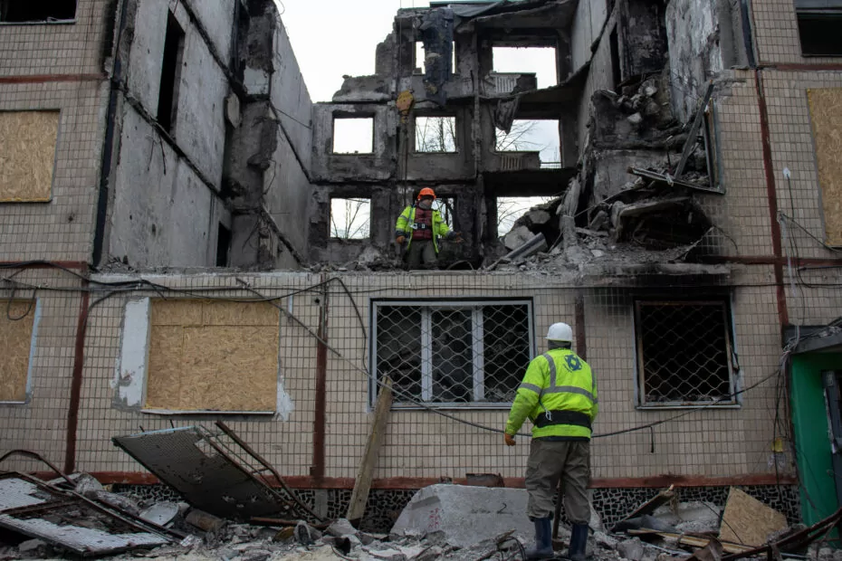 зображення до посту: Recovery Despite Missile Attacks: How Houses to Be Repaired in Kharkiv