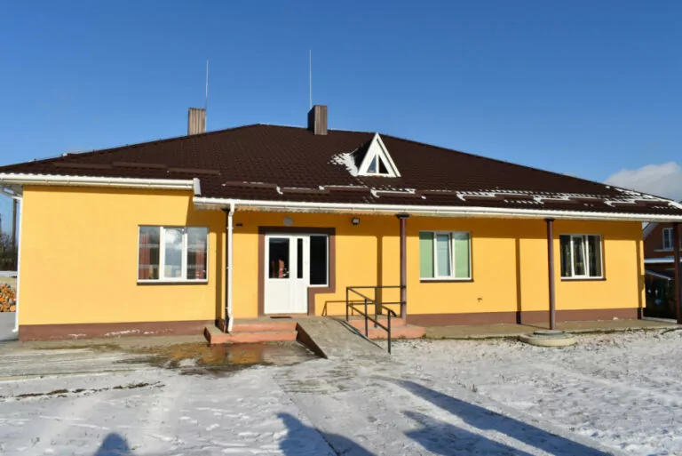Запустили проєкт із забезпечення інклюзивним житлом прийомних сімей