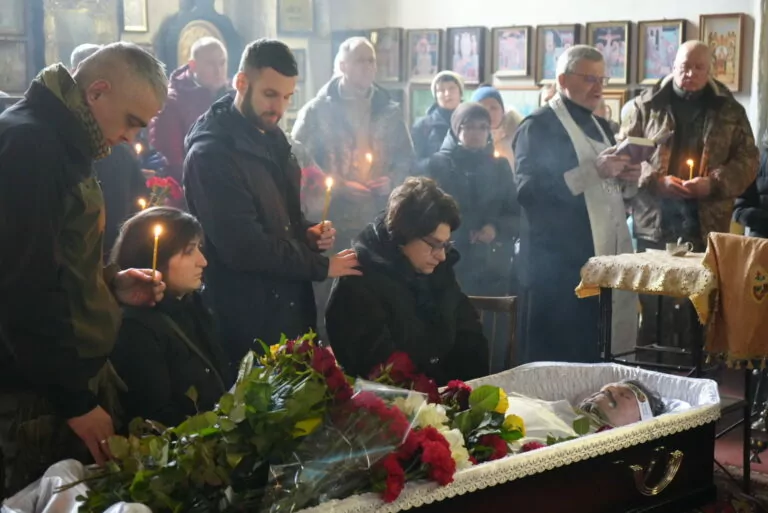 День пам’яті: Україна вшановує захисників, які загинули у боротьбі за незалежність