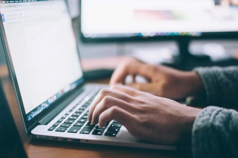 Для українців у Польщі створили IT-курси