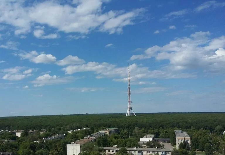 Розкрили імена росіян, що отримали підозру за обстріл Харківської телевежі