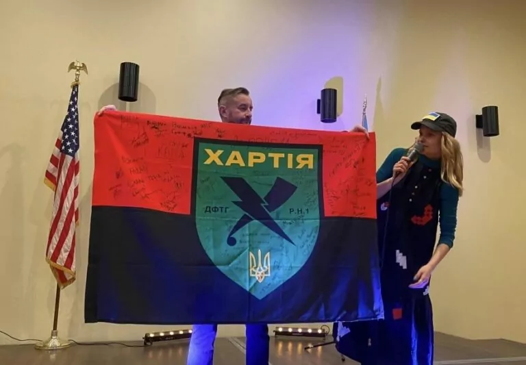 Сергій Жадан влаштував у Нью-Йорку аукціон для потреб ЗСУ