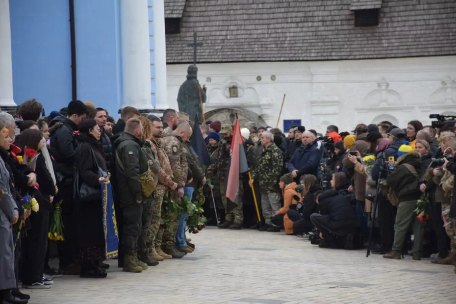 зображення до посту: Ukraine Bids Farewell to Hero Dmytro Kotsiubaylo “Da Vinci”