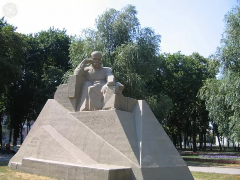 Скільки коштує ремонт та будівництво пам’ятників в Україні – дослідження