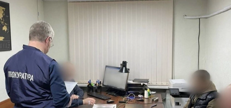 Службовцю, який сприяв створенню окупаційної митниці на Харківщині загрожує довічне ув’язнення