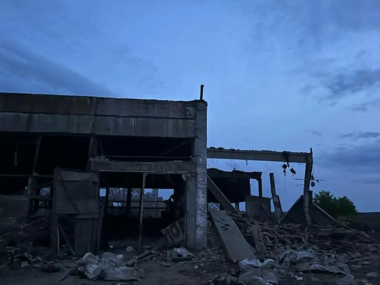Russian Army Hit Kupiansk With a Guided Bomb, Causing Deaths of Six People