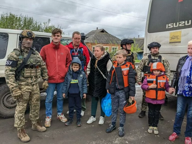 За добу на Харківщині евакуювали 26 дітей