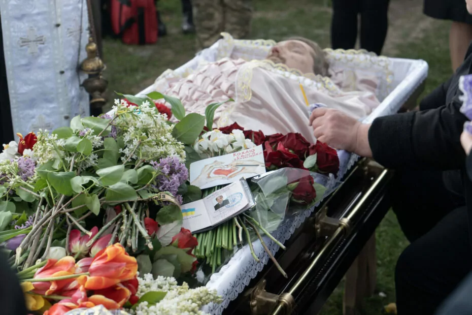 зображення до посту: Pivdenne in Kharkiv Oblast Bid Farewell to Fallen Lieutenant Andriy Melnyk