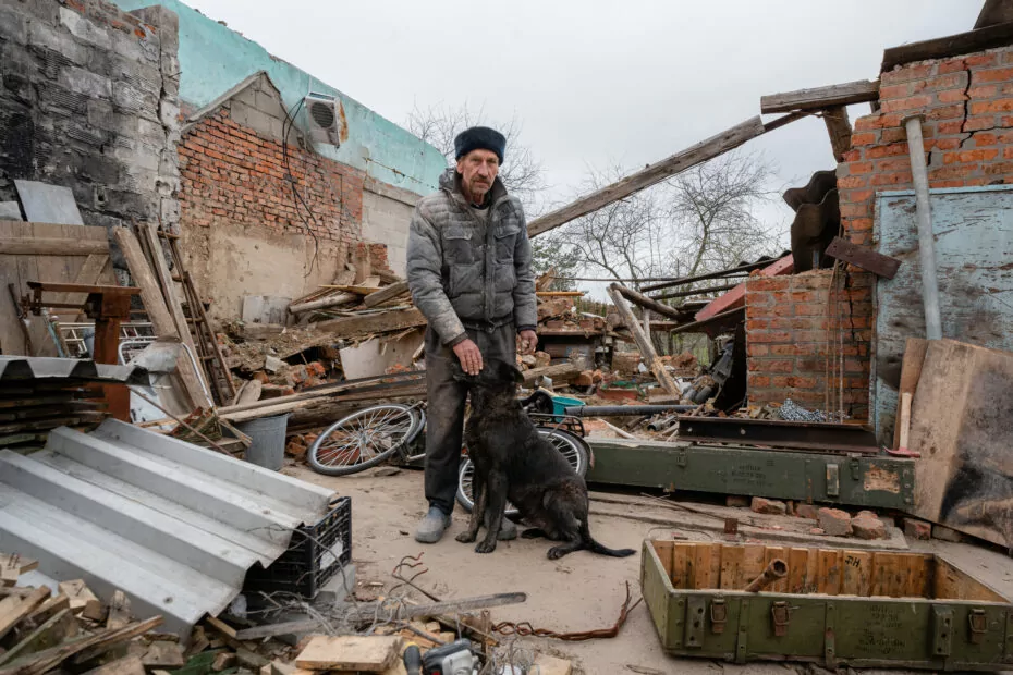 зображення до посту: One Day of Rebuilding Life With Family in Ruski Tyshky in Kharkiv Oblast