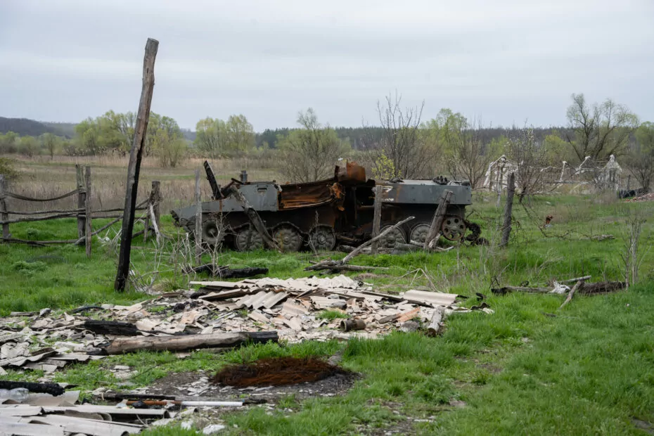 зображення до посту: One Day of Rebuilding Life With Family in Ruski Tyshky in Kharkiv Oblast