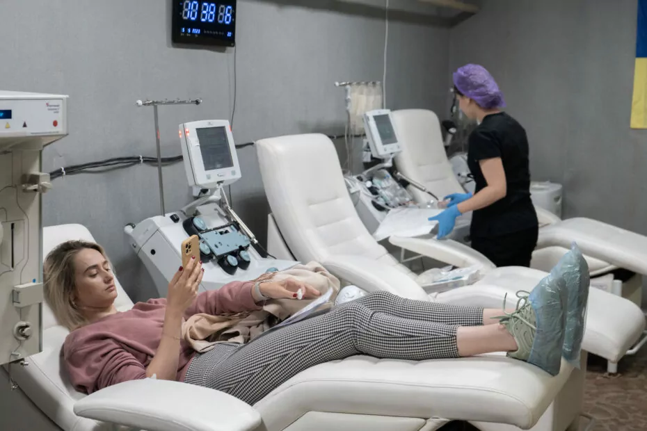 зображення до посту: Донорство під час війни: як працює Харківський обласний центр служби крові