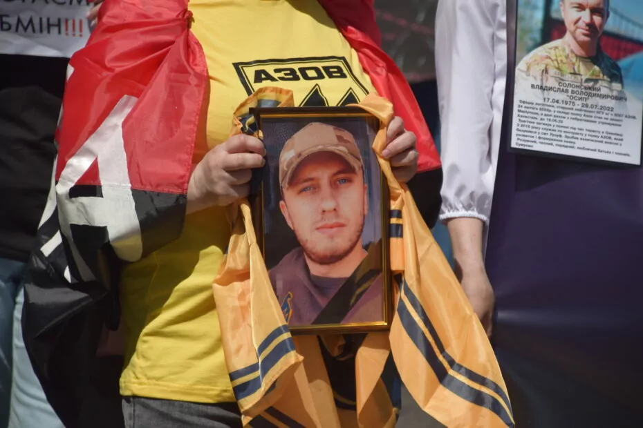 зображення до посту: One Year in Captivity: Kyiv Holds Rally to Commemorate Release of Defenders from Azovstal