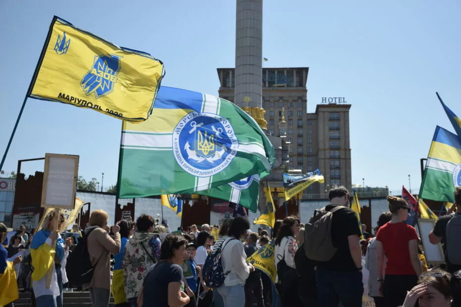 зображення до посту: One Year in Captivity: Kyiv Holds Rally to Commemorate Release of Defenders from Azovstal