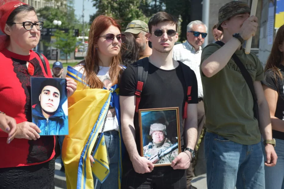 зображення до посту: One Year in Captivity: Kyiv Holds Rally to Commemorate Release of Defenders from Azovstal