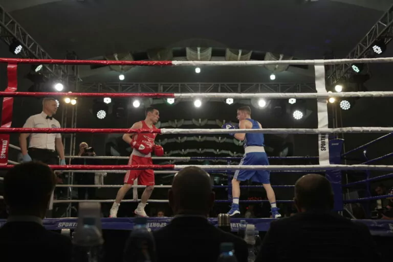 Бокс попри війну: в харківському метро пройшов турнір, присвячений Героям Харкова — фото