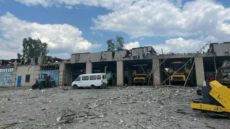 Допомагав окупантам розкрадати українське зерно: СБУ підозрює мешканця Куп’янська