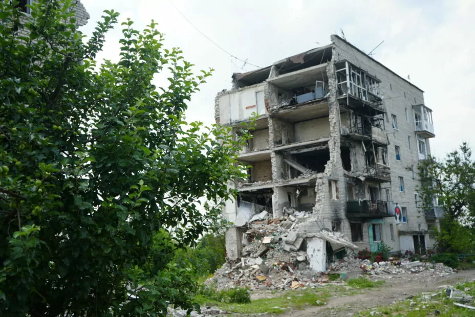 зображення до посту: «Я роблю те, що хочу, а не те, чого від мене очікують». Історія транс дівчини Саші, яка пережила російську окупацію Ізюма