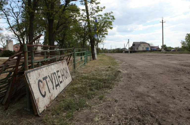 Комунальники повністю заживили село Студенок Оскільської громади