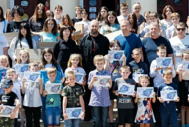 UNICEF Handed Over Study Equipment for Kharkiv Oblast Children