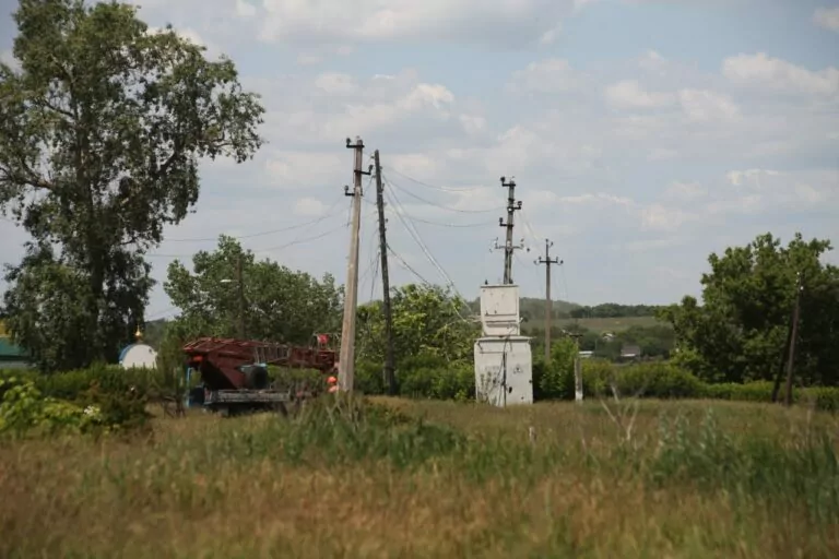 Світло повністю повернули у Веселе на Харківщині